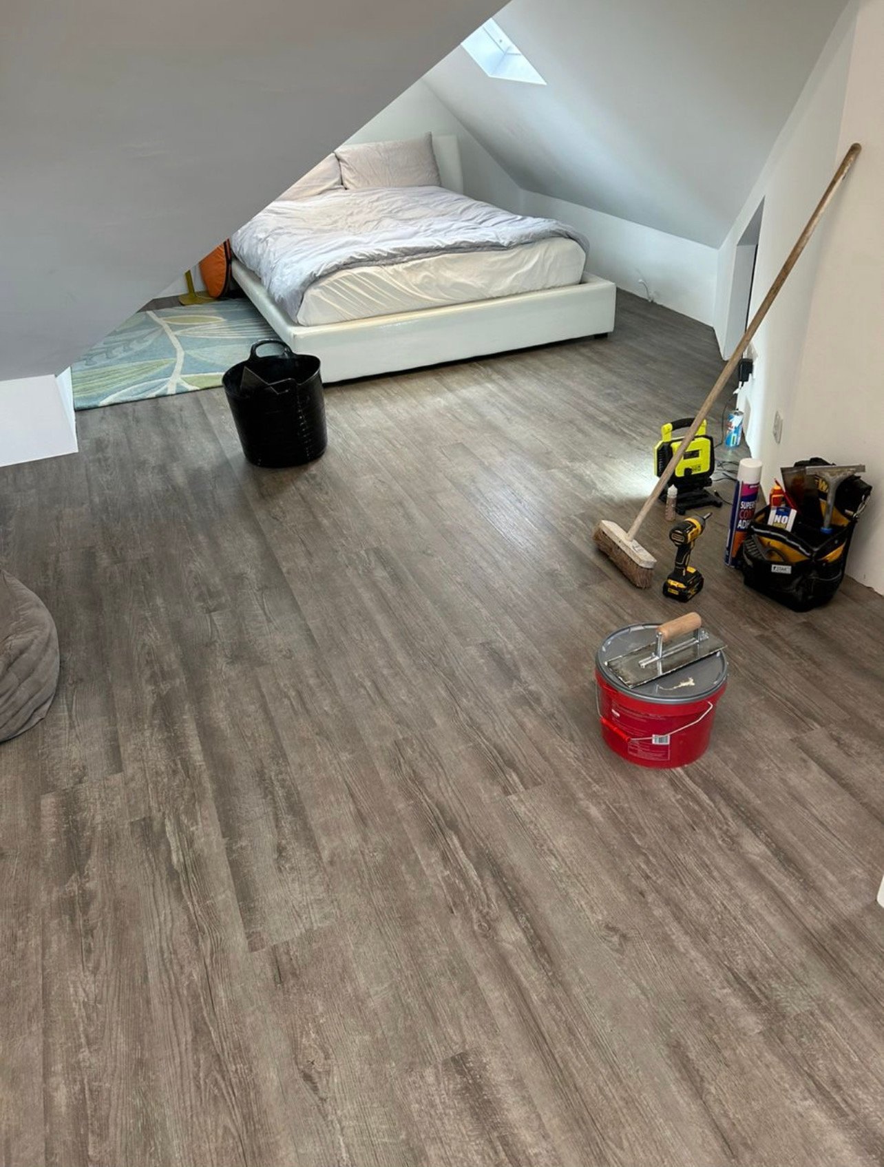 Latte%20and%20croissant